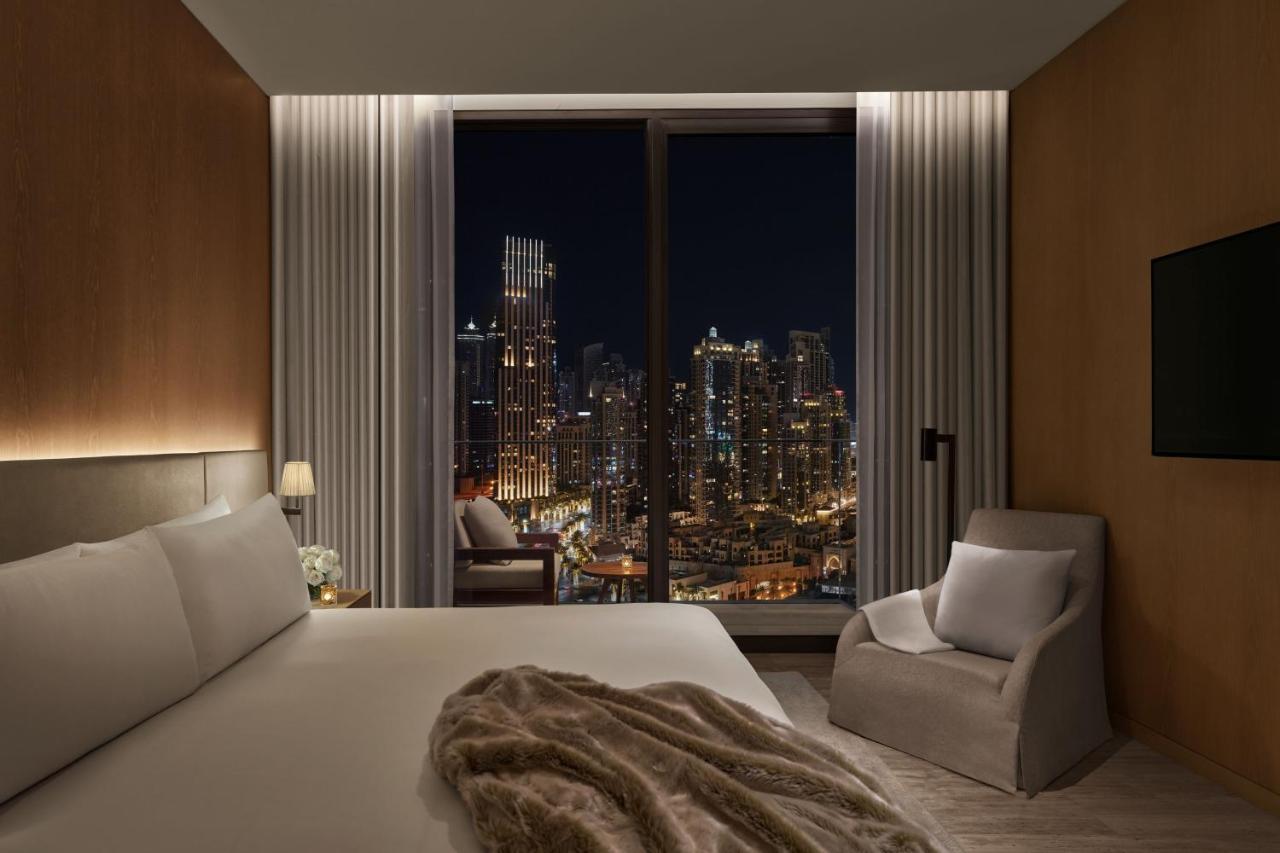 The Dubai Edition Экстерьер фото A bedroom