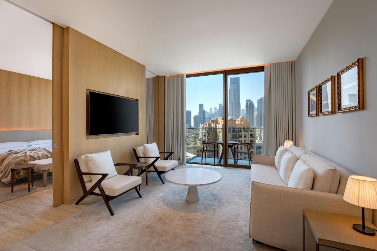 The Dubai Edition Экстерьер фото A living room at the hotel