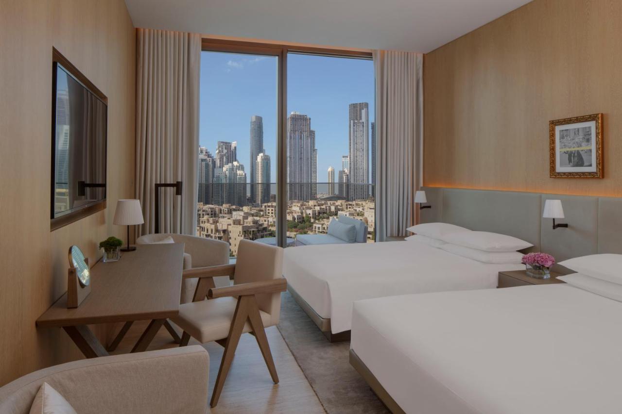 The Dubai Edition Экстерьер фото A guest room at the hotel